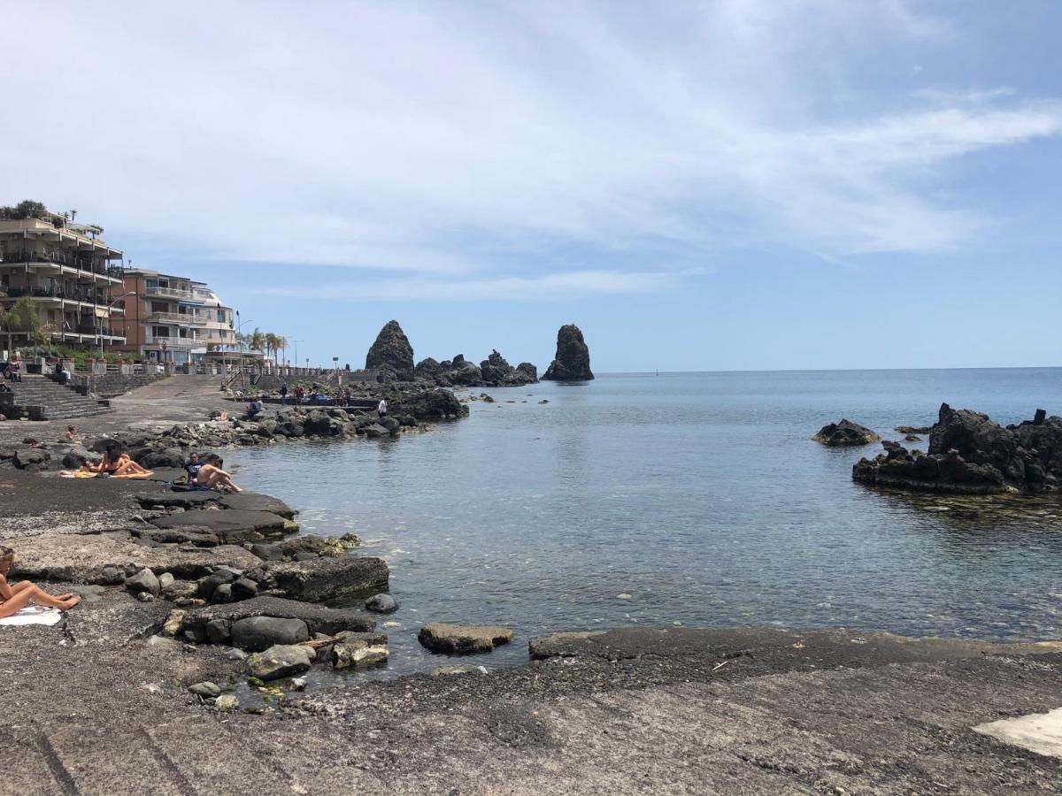 Luxury Apartment On Seafront Aci Castello Exterior foto